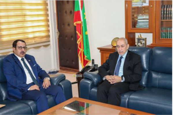Le ministre de la Justice reçoit l'ambassadeur du Yémen