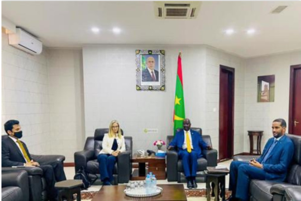 Le ministre des Affaires étrangères reçoit l'ambassadrice américaine
