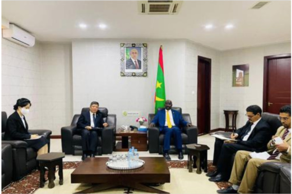 La Mauritanie et la Chine discutent des voies et moyens de renforcer les relations de coopération bilatérale La Mauritanie et la Chine discutent des voies et moyens de renforcer les relations de coopération bilatérale