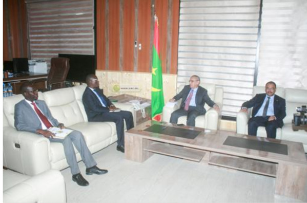 Le ministre de l’Intérieur s’entretient avec l’ambassadeur du Sénégal