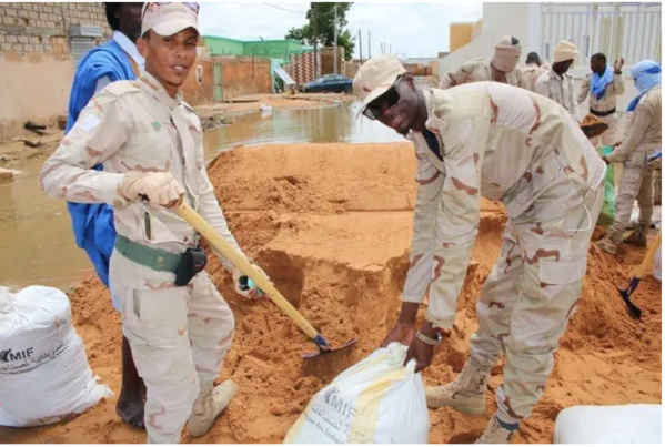Tagant : l’armée évacue les populations menacées par les inondations Tagant : l’armée évacue les populations menacées par les inondations