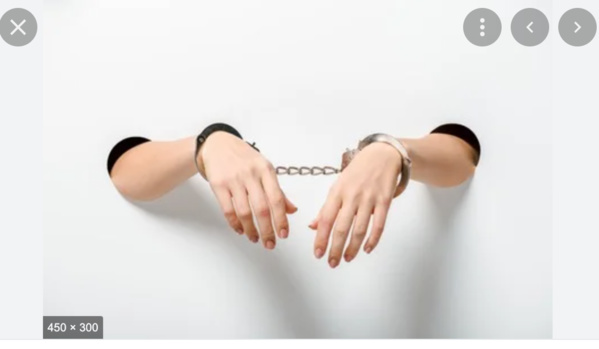 Arrestations de femmes secrétaires au palais de justice sur fond de spéculation sur le prix des casiers judiciaires