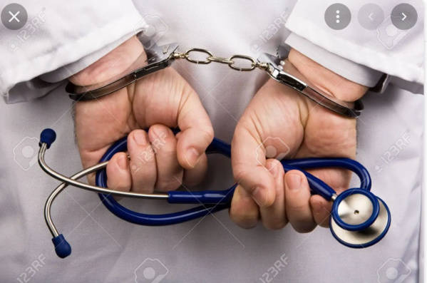 La police a arrêté un médecin étranger impliqué dans le vol de 24.000 euros La police a arrêté un médecin étranger impliqué dans le vol de 24.000 euros