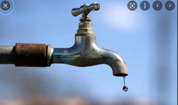 A Nouakchott, des quartiers manquent d’eau et ont soif depuis des jours A Nouakchott, des quartiers manquent d’eau et ont soif depuis des jours