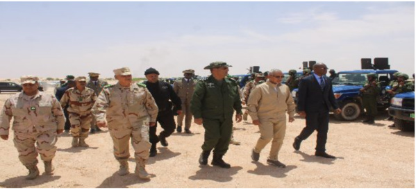 Le ministre de la Défense nationale et son homologue malien visitent le port de l’Amitié et suivent un exercice militaire Le ministre de la Défense nationale et son homologue malien visitent le port de l’Amitié et suivent un exercice militaire