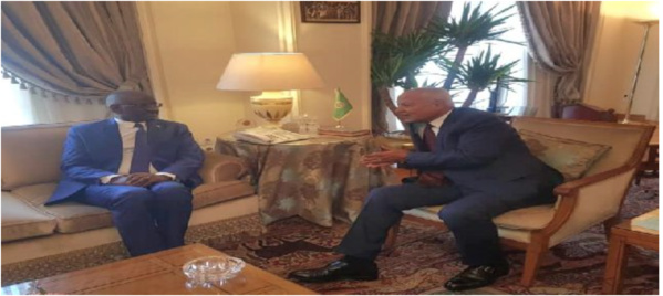 Le ministre des Affaires étrangères s’entretient avec le secrétaire général de la ligue arabe Le ministre des Affaires étrangères s’entretient avec le secrétaire général de la ligue arabe