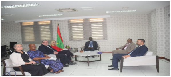 Le ministre des Affaires économiques reçoit l’ambassadrice des États-Unis en Mauritanie