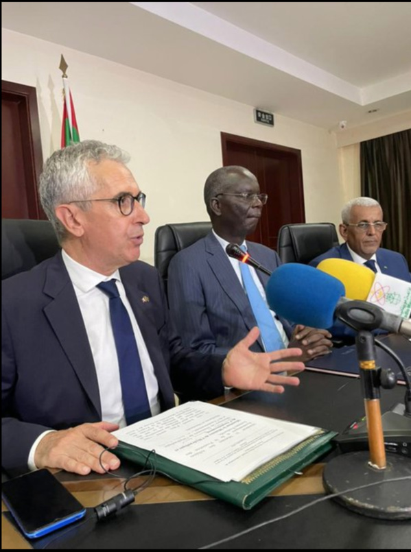 Signature de la convention de financement en faveur du secteur de l’accès à l’eau potable et à l’assainissement dans les 2 Hodhs, l’Adrar et le Tagant (2HAT) Signature de la convention de financement en faveur du secteur de l’accès à l’eau potable et à l’assainissement dans les 2 Hodhs, l’Adrar et le Tagant (2HAT)