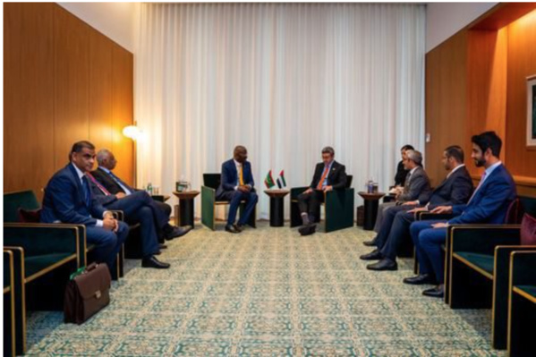 Le ministre des Affaires étrangères s’entretient avec son homologue émirati Le ministre des Affaires étrangères s’entretient avec son homologue émirati