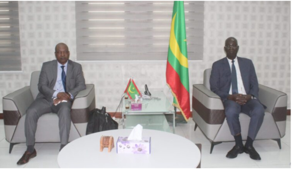 Le ministre des Affaires économiques reçoit le directeur exécutif au Groupe BM Le ministre des Affaires économiques reçoit le directeur exécutif au Groupe BM