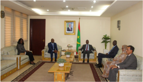 Le Premier ministre reçoit le directeur exécutif du Groupe de la Banque mondiale Le Premier ministre reçoit le directeur exécutif du Groupe de la Banque mondiale