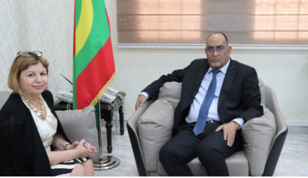 Le ministre des Finances reçoit l’ambassadrice de Roumanie