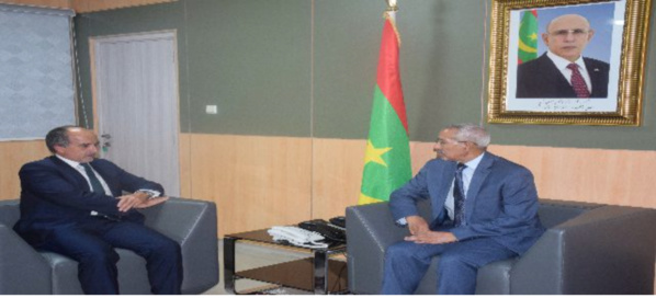 Le ministre de la Défense nationale reçoit l’ambassadeur de France
