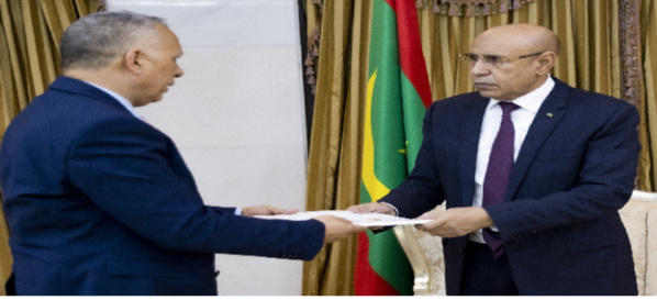 Le Président de la République reçoit le rapport annuel de la Commission nationale des Droits de l’Homme Le Président de la République reçoit le rapport annuel de la Commission nationale des Droits de l’Homme