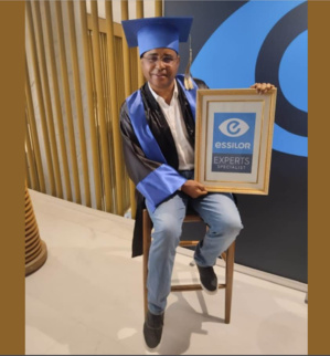 Ophtalmologie : Moussa Khairy tape dans l’œil d’une expertise mondiale Ophtalmologie : Moussa Khairy tape dans l’œil d’une expertise mondiale