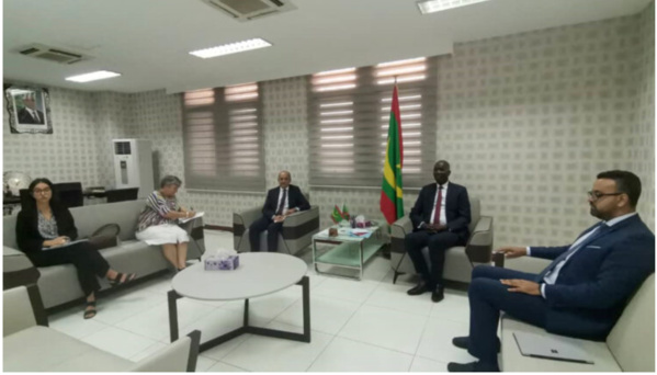 Le ministre des Affaires économiques s’entretient avec l’ambassadeur de France Le ministre des Affaires économiques s’entretient avec l’ambassadeur de France