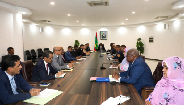 Le Premier ministre préside la réunion périodique du comité ministériel chargé du suivi de l’accès à la première année de l’école républicaine Le Premier ministre préside la réunion périodique du comité ministériel chargé du suivi de l’accès à la première année de l’école républicaine