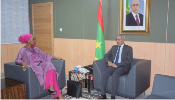 Le ministre de la Défense nationale reçoit la cheffe de Délégation du CICR Le ministre de la Défense nationale reçoit la cheffe de Délégation du CICR