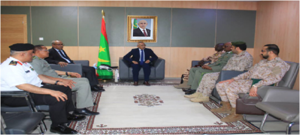 Le ministre de la Défense nationale reçoit une délégation militaire saoudienne