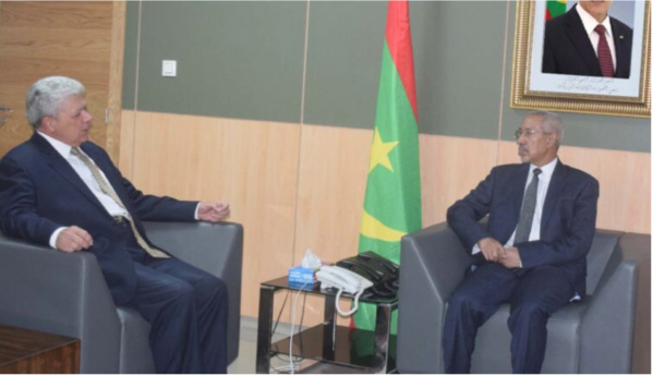 Le ministre de la Défense nationale s’entretient avec l’ambassadeur du Brésil