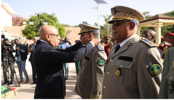 Le Président de la République décore plusieurs personnalités à l’occasion du 62ème anniversaire de l’indépendance nationale Le Président de la République décore plusieurs personnalités à l’occasion du 62ème anniversaire de l’indépendance nationale