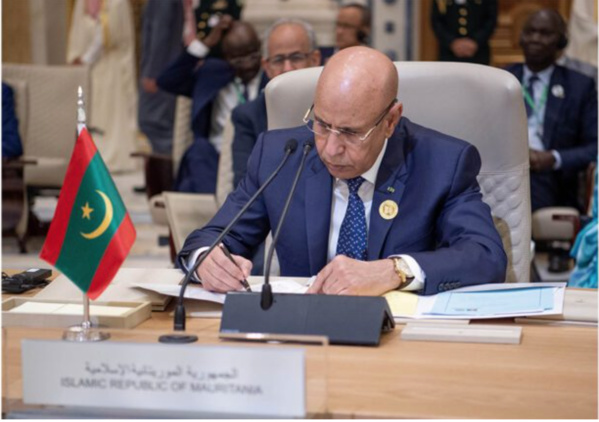 Le Président de la République : « Le Sommet sino-arabe est la consécration de la volonté politique commune d’établir un modèle de coopération fructueuse et constructive » Le Président de la République : « Le Sommet sino-arabe est la consécration de la volonté politique commune d’établir un modèle de coopération fructueuse et constructive »