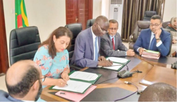 Signature d’une convention de financement entre notre pays et la Banque mondiale au profit du secteur agricole Signature d’une convention de financement entre notre pays et la Banque mondiale au profit du secteur agricole