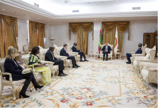 Le Président de la République reçoit une délégation de la Société Financière Internationale Le Président de la République reçoit une délégation de la Société Financière Internationale