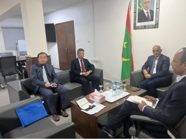 Le ministre de l’Équipement s’entretient avec l’ambassadeur de Chine Le ministre de l’Équipement s’entretient avec l’ambassadeur de Chine