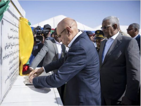 Le Président de la République pose la première pierre pour l’extension du projet d’approvisionnement de la ville de Nouadhibou en eau potable