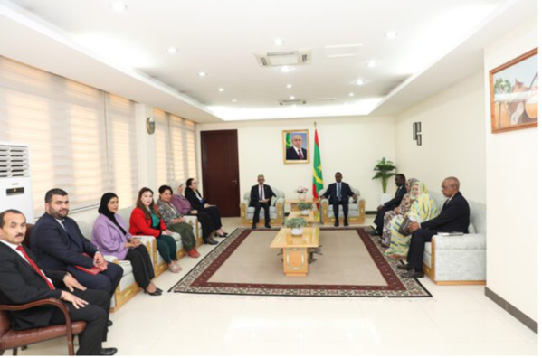 Le Premier Ministre reçoit la directrice générale de l’ALESCO et les participantes au Symposium International pour la Promotion de l’Entreprenariat Féminin Le Premier Ministre reçoit la directrice générale de l’ALESCO et les participantes au Symposium International pour la Promotion de l’Entreprenariat Féminin