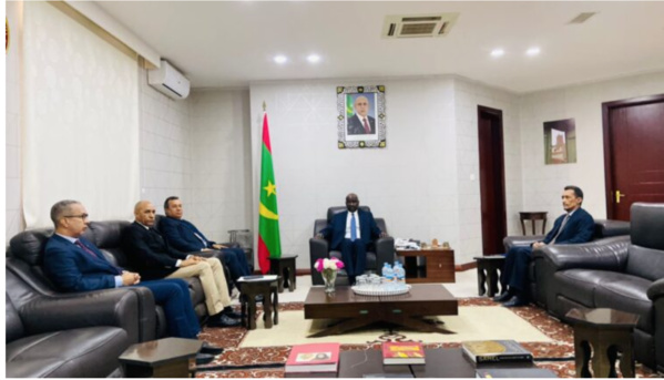 Le ministre des Affaires étrangères reçoit le bureau de l’union des consuls honoraires Le ministre des Affaires étrangères reçoit le bureau de l’union des consuls honoraires