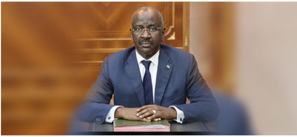 Le ministre des Affaires étrangères se rend au Tchad
