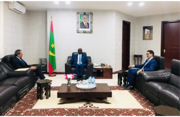 Le ministre des Affaires étrangères reçoit l’ambassadeur du Maroc