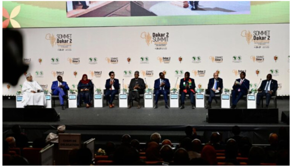 Le Président de la République au Sommet « Dakar 2 » : « la promotion des filières de l’élevage en Mauritanie permettra de contribuer à l’autosuffisance alimentaire et à l’emploi des femmes et des jeunes » Le Président de la République au Sommet « Dakar 2 » : « la promotion des filières de l’élevage en Mauritanie permettra de contribuer à l’autosuffisance alimentaire et à l’emploi des femmes et des jeunes »