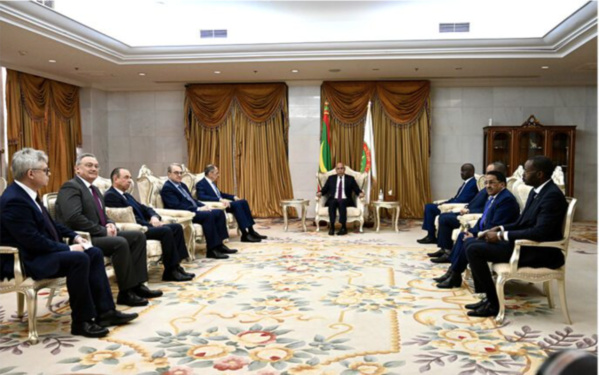 Le Président de la République reçoit le ministre des affaires étrangères de la fédération de Russie Le Président de la République reçoit le ministre des affaires étrangères de la fédération de Russie