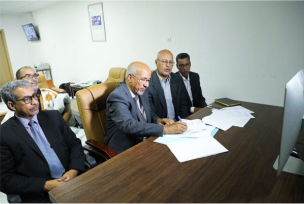 Signature d’un accord de coopération entre l’Agence Mauritanienne d’Information et l’agence italienne de Presse Signature d’un accord de coopération entre l’Agence Mauritanienne d’Information et l’agence italienne de Presse