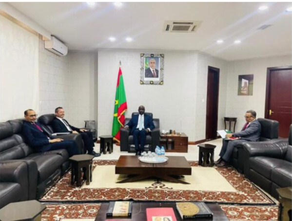 Le ministre des Affaires étrangères reçoit les copies figurées des lettres de créance du représentant de L’Unesco Le ministre des Affaires étrangères reçoit les copies figurées des lettres de créance du représentant de L’Unesco