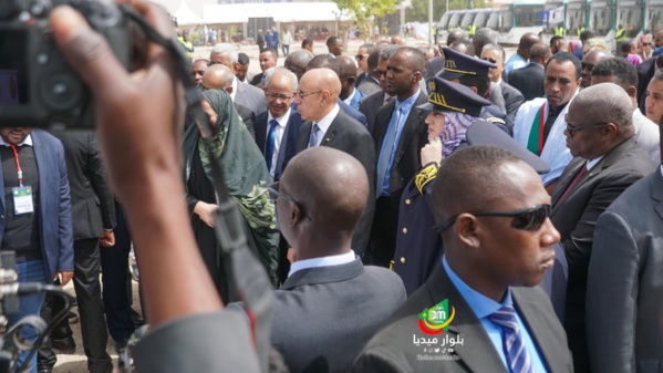 Le Président de la République supervise le démarrage de la 1ère phase du projet de transport urbain à Nouakchott