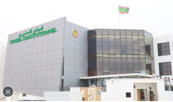 Le dossier de l’ancien président Aziz renvoyé devant le conseil constitutionnel Le dossier de l’ancien président Aziz renvoyé devant le conseil constitutionnel