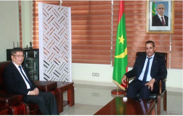 Le ministre du Commerce reçoit l’ambassadeur de Chine en Mauritanie Le ministre du Commerce reçoit l’ambassadeur de Chine en Mauritanie