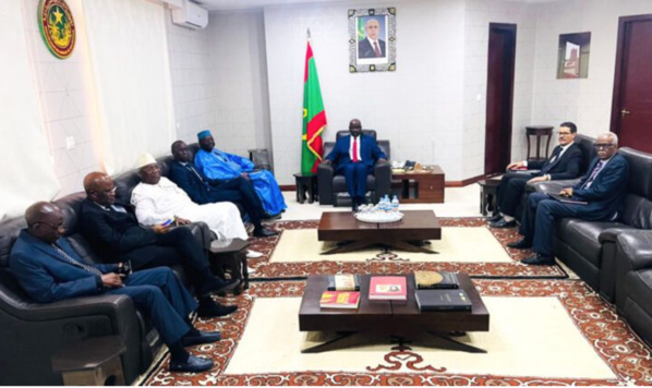 Le ministre des Affaires étrangères s’entretient avec plusieurs diplomates africains