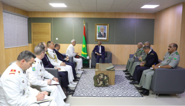 Le ministre de la Défense nationale reçoit le chef d’état-major des armées françaises Le ministre de la Défense nationale reçoit le chef d’état-major des armées françaises