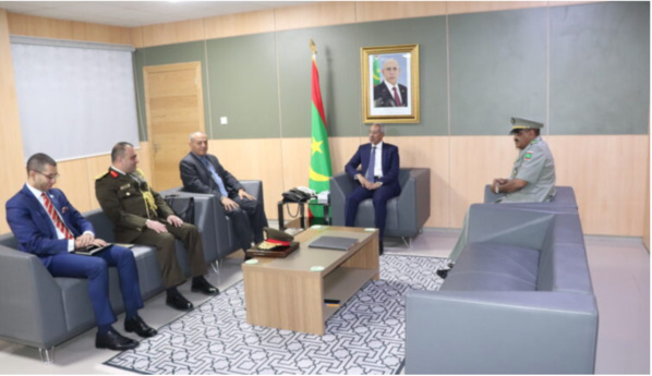 Le ministre de la Défense nationale reçoit l’ambassadeur d’Égypte Le ministre de la Défense nationale reçoit l’ambassadeur d’Égypte