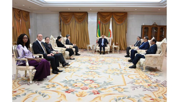 Le Président de la République reçoit une délégation du FMI Le Président de la République reçoit une délégation du FMI