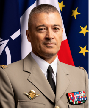 Visite du chef d’état-major français : tenter de renforcer la coopération militaire avec les pays du G5S