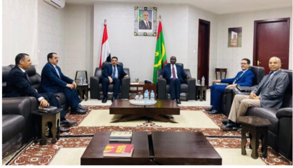 Le ministre des Affaires étrangères reçoit son homologue yéménite Le ministre des Affaires étrangères reçoit son homologue yéménite