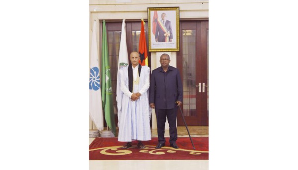L’ambassadeur de Mauritanie en Guinée-Bissau présente ses lettres de créance L’ambassadeur de Mauritanie en Guinée-Bissau présente ses lettres de créance