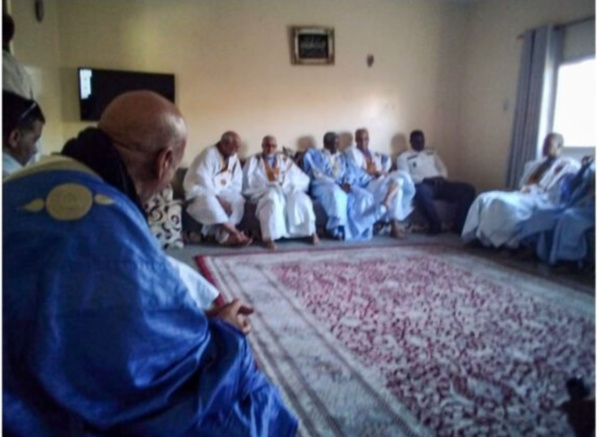 Au nom du Président de la République, le wali de l’Adrar présente ses condoléances à la famille de feue Khadijetou Mint Sidi Au nom du Président de la République, le wali de l’Adrar présente ses condoléances à la famille de feue Khadijetou Mint Sidi