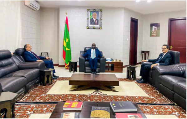 Le ministre des Affaires étrangères reçoit l’ambassadeur de France accrédité en Mauritanie Le ministre des Affaires étrangères reçoit l’ambassadeur de France accrédité en Mauritanie
